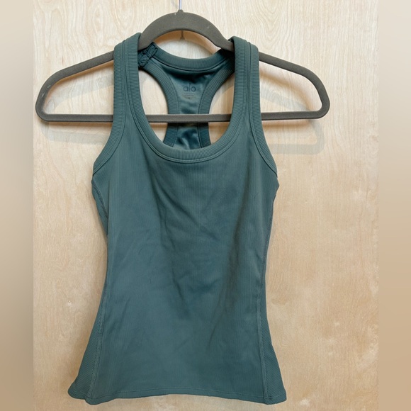 ALO Yoga Tops - ALO Yoga Women's Green Tank Top